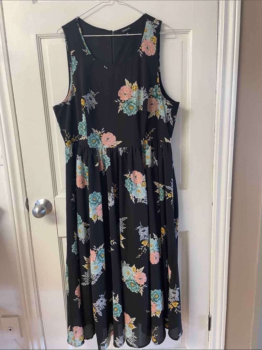 Torrid black floral sleeveless maxi dress summer pretty dress women’s size 18